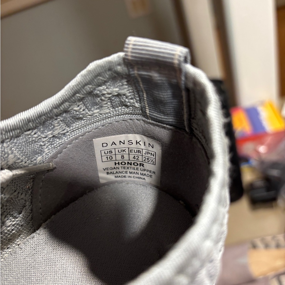 Danskin Gray Knit Sneaker Women’s Size 10 Lightweight Comfort Walking Athleisure - Picture 6 of 6